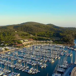 Marina Di Scarlino **** Puntone di Scarlino