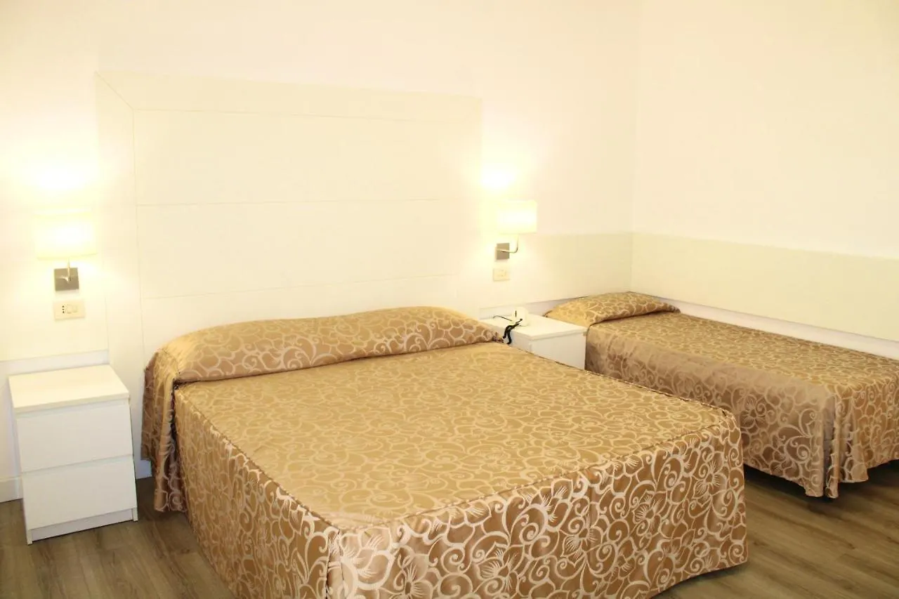 Hotel Esplanade Marina di Pietrasanta 3*,